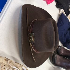 Charlie one western hat , brown felt , Lainey addition size small